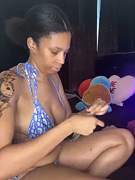 Snapshot of YeahhhitsBreezy chatting on May 22, 9:13 pm YeahhhitsBreezy online show from May 22, 9:13 pm