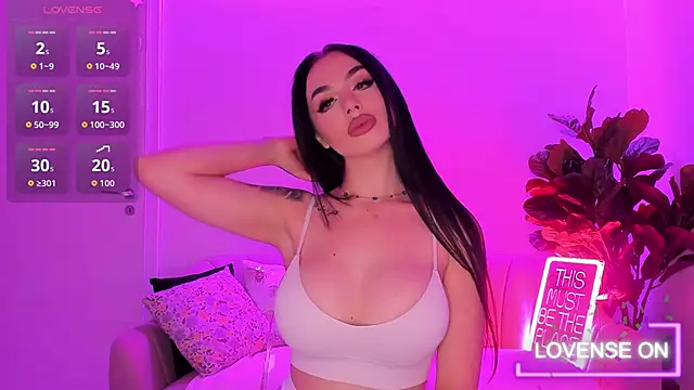 TiaBelle online show from October 1, 6:34 pm
