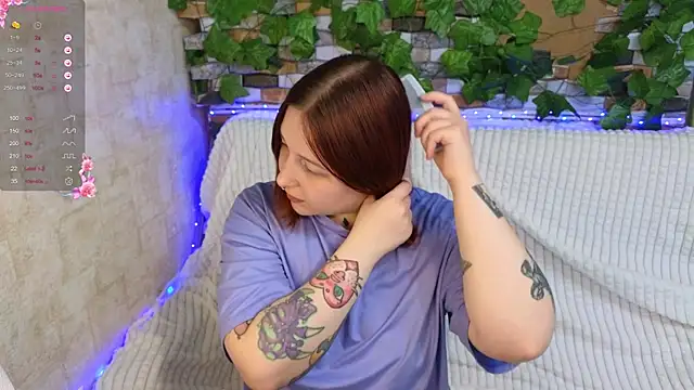 Belinda Starlight online show from October 7, 2:40 pm