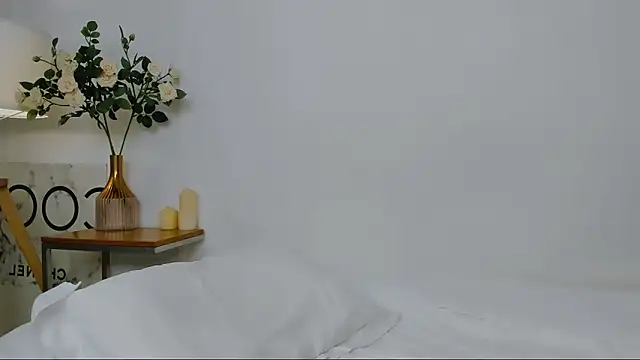 NoraAddams online show from April 11, 7:45 am