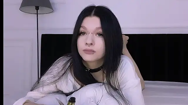 NoraAddams online show from October 28, 2:45 am