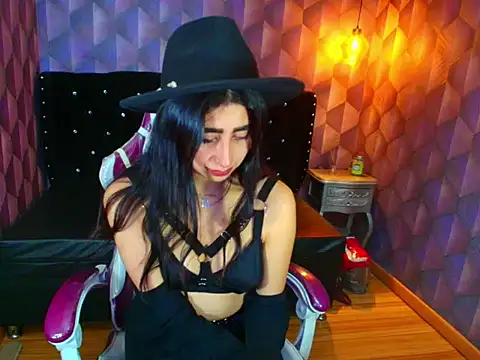 Snapshot of Nanisshawna chatting on October 29, 3:38 am Nanisshawna online show from October 29, 3:38 am