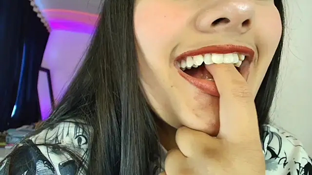 Hinata 21  online show from February 11, 9:36 pm