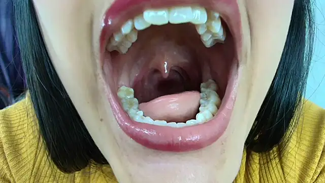 Hinata 21  online show from March 31, 8:55 pm