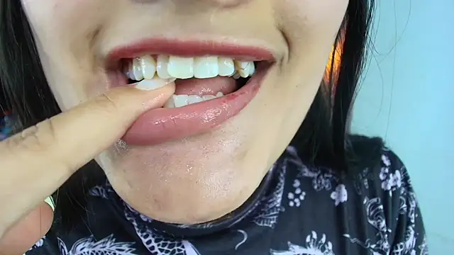 Hinata 21  online show from March 3, 9:00 pm