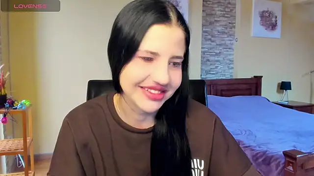 Malibu J online show from November 23, 12:15 pm