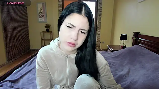 Malibu J online show from September 24, 7:04 am