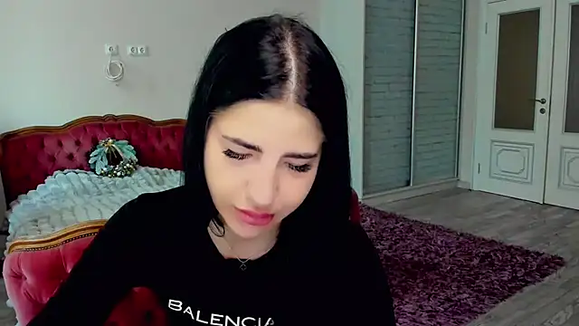 Malibu J online show from December 3, 8:47 am