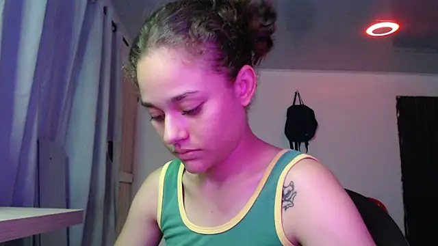 LittleCheerry69 online show from October 20, 2:39 pm
