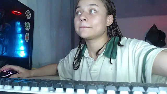 LittleCheerry69 online show from November 28, 3:45 pm