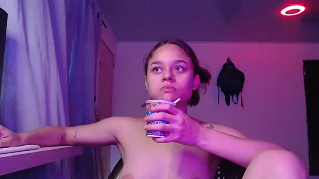 LittleCheerry69 online show from November 1, 2:44 pm