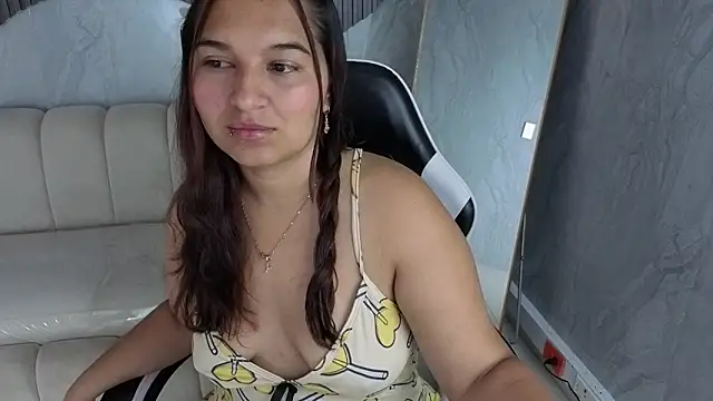 Saraah Tx online show from November 28, 3:17 am