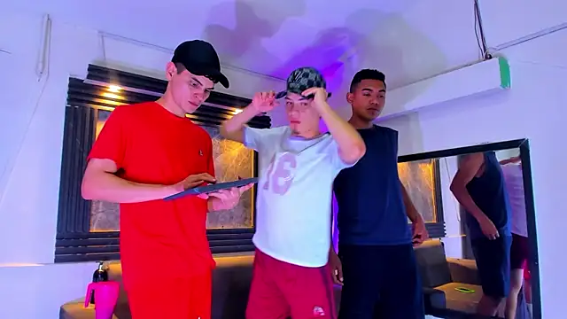 Snapshot of ALEX_MILLER25 chatting on November 8, 4:27 am ALEX MILLER25 online show from November 8, 4:27 am