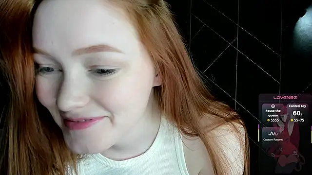 Red FoxGirl online show from December 17, 3:06 pm