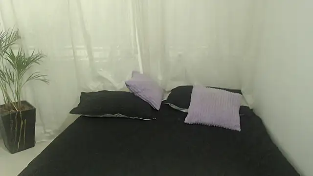 Snapshot of power_love_lemon chatting on September 30, 12:22 pm power love lemon online show from September 30, 12:22 pm