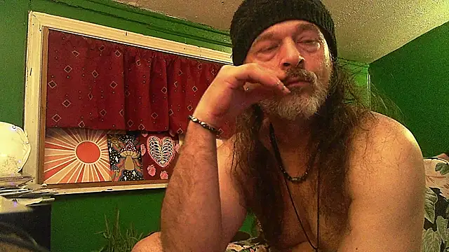 HippieDad333 online show from April 19, 1:50 am
