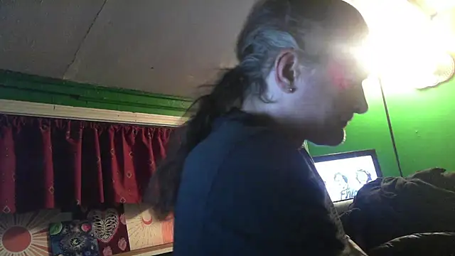 HippieDad333 online show from February 2, 12:09 am