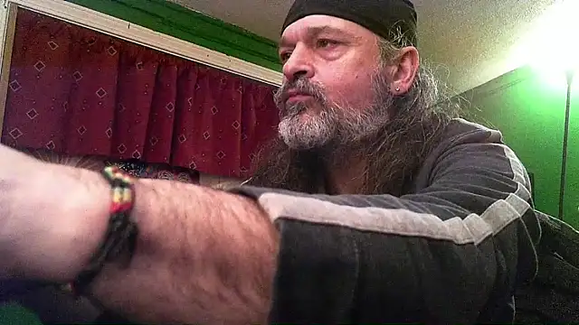 HippieDad333 online show from March 25, 2:44 am