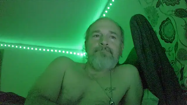 HippieDad333 online show from December 18, 11:08 pm