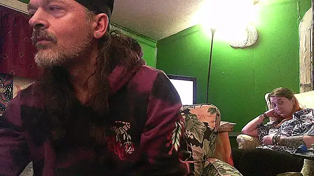 HippieDad333 online show from April 11, 3:58 am
