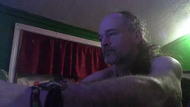 HippieDad333 online show from February 17, 2:42 am