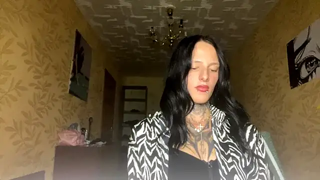 NamBraun online show from October 17, 8:21 pm