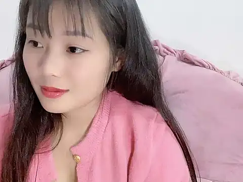 Snapshot of Lie_liee chatting on November 18, 1:14 pm Lie liee online show from November 18, 1:14 pm