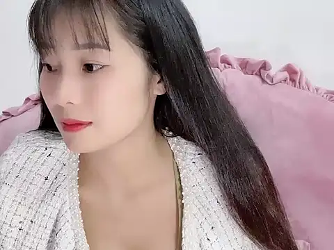 Snapshot of Lie_liee chatting on November 27, 12:27 pm Lie liee online show from November 27, 12:27 pm