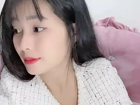 Snapshot of Lie_liee chatting on November 23, 1:10 pm Lie liee online show from November 23, 1:10 pm