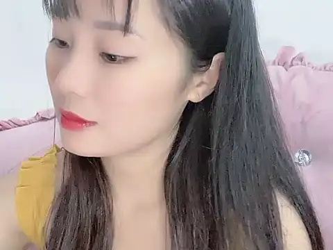 Snapshot of Lie_liee chatting on December 3, 1:50 am Lie liee online show from December 3, 1:50 am