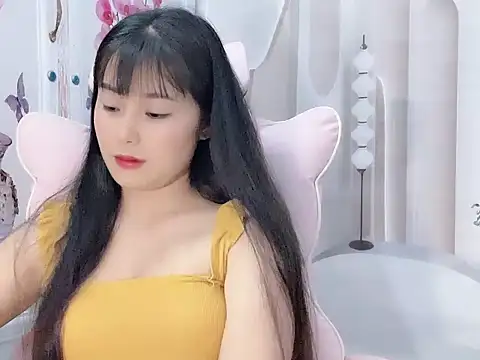 Snapshot of Lie_liee chatting on July 11, 1:33 pm Lie liee online show from July 11, 1:33 pm