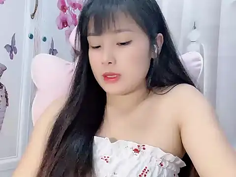 Snapshot of Lie_liee chatting on July 17, 1:41 pm Lie liee online show from July 17, 1:41 pm