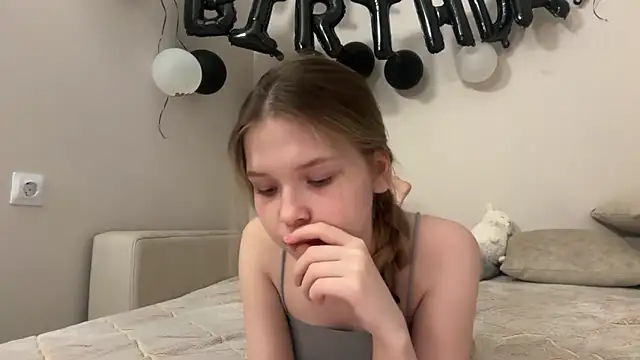 CandysRose online show from April 3, 12:17 am