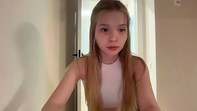 Snapshot of CandysRose chatting on May 13, 7:43 pm CandysRose online show from May 13, 7:43 pm