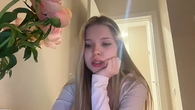 Snapshot of CandysRose chatting on May 22, 8:51 pm CandysRose online show from May 22, 8:51 pm