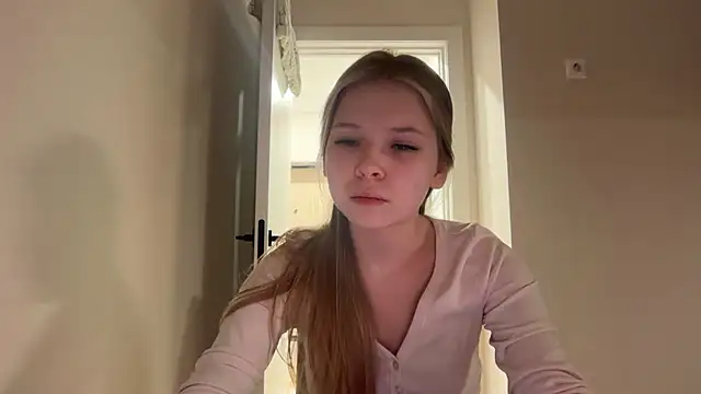Snapshot of CandysRose chatting on May 14, 6:49 pm CandysRose online show from May 14, 6:49 pm