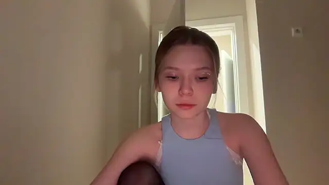 Snapshot of CandysRose chatting on April 28, 6:34 pm CandysRose online show from April 28, 6:34 pm