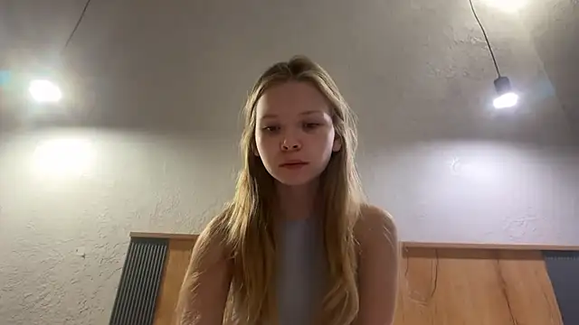 Snapshot of CandysRose chatting on June 3, 11:20 pm CandysRose online show from June 3, 11:20 pm