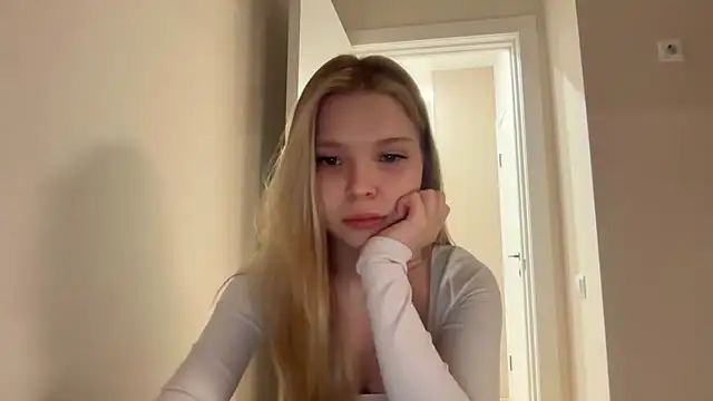 Snapshot of CandysRose chatting on May 20, 6:49 pm CandysRose online show from May 20, 6:49 pm