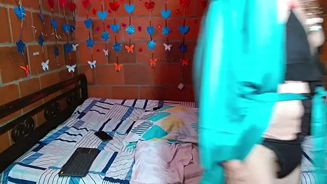 lorenacapelli online show from October 27, 12:06 pm