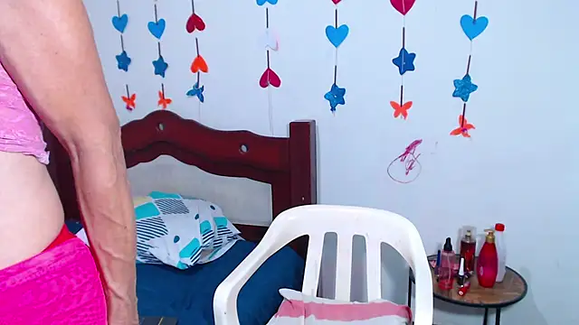 lorenacapelli online show from April 23, 12:17 am