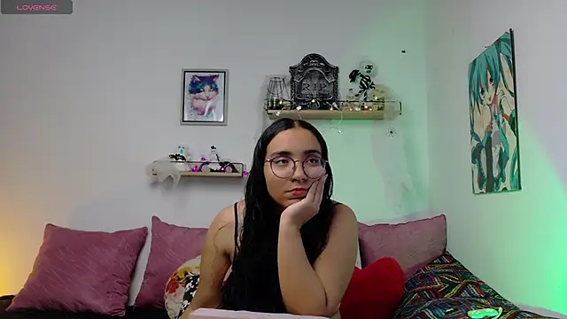 LucyDerby online show from October 28, 9:03 pm