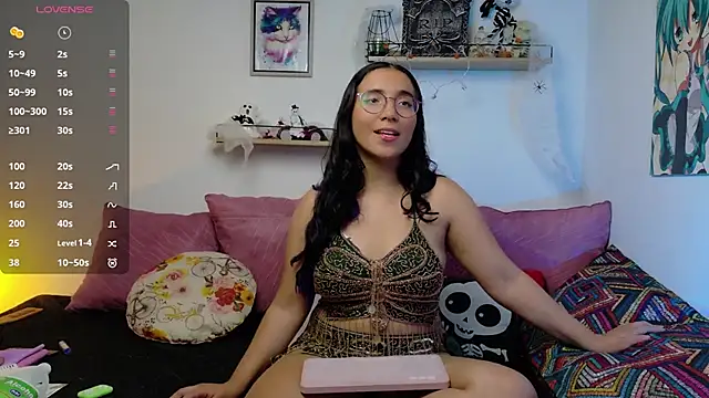 LucyDerby online show from October 25, 12:32 am