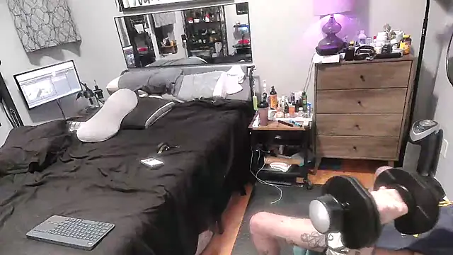 hungbot online show from November 15, 4:05 am