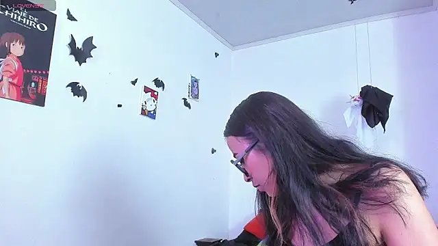 Snapshot of Dirty_Pleasure69 chatting on November 8, 7:28 pm Dirty Pleasure69 online show from November 8, 7:28 pm