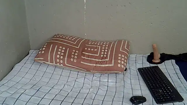 Bellabootie online show from February 3, 6:46 pm