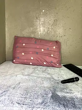 Bellabootie online show from March 8, 7:33 am