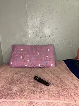 Bellabootie online show from February 13, 7:30 am