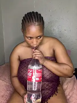 Bellabootie online show from February 10, 6:40 pm