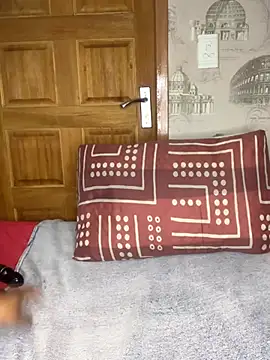 Bellabootie online show from April 13, 6:12 pm